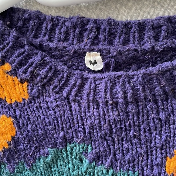 Vintage knitted crop top 🌺 - Picture 3 of 3